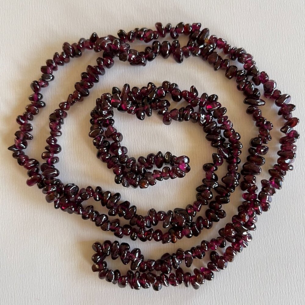 Multi Size Natural Rhodolite Garnet Stone Bead Necklace.